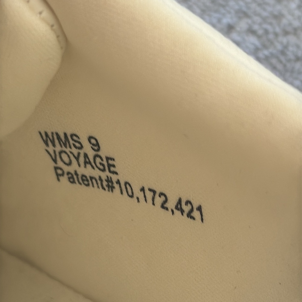 Dolce Vita Voyage sneaker White and Tan women’s size 9 - Picture 8 of 8